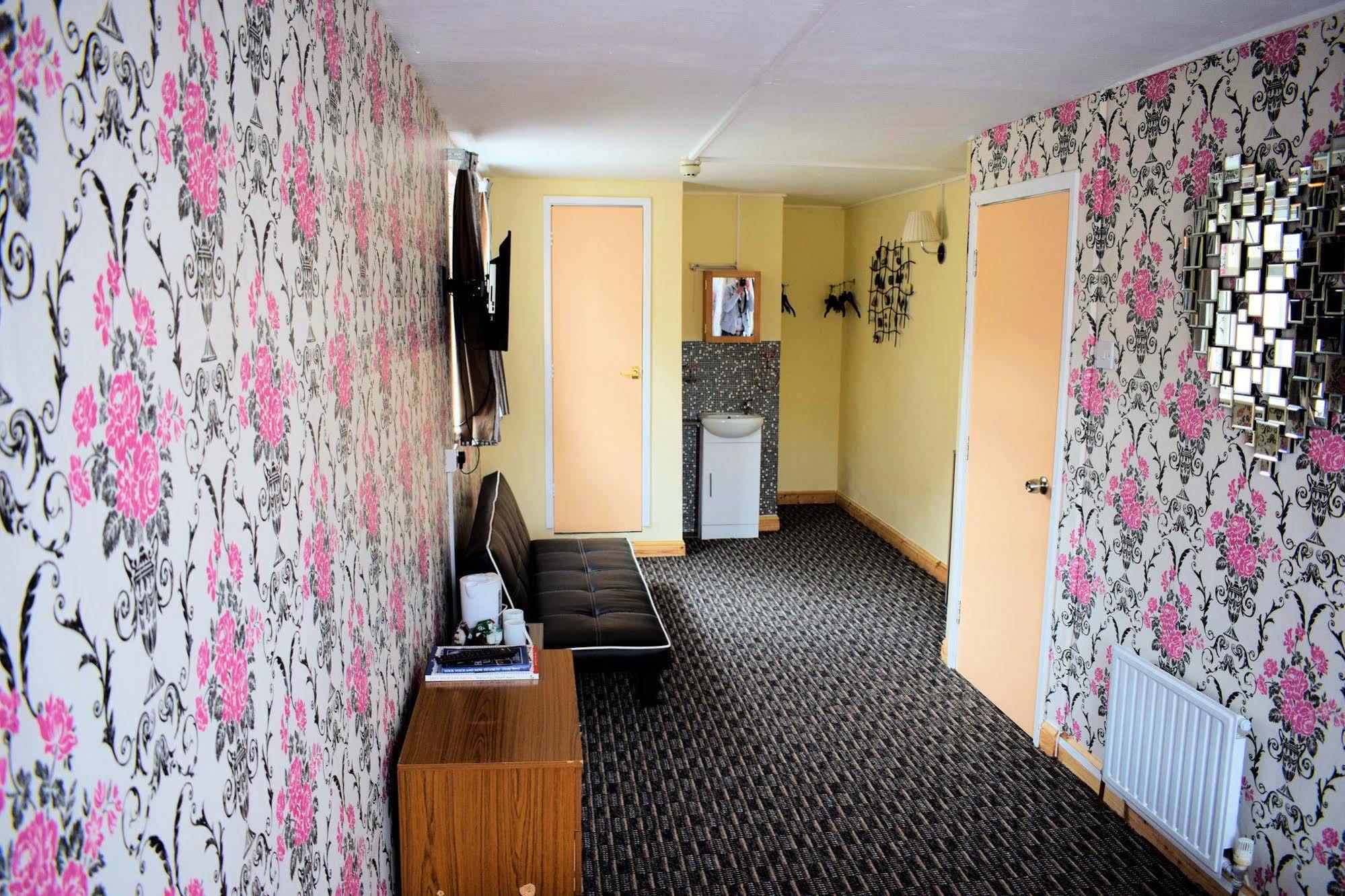 Hotel The Clarendon Showtel Blackpool Esterno foto